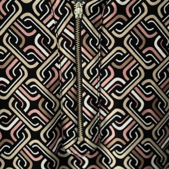 Anne Klein XL Zip Front Black Tan Blouse Geometric Roll Tab V Neck Whimsygoth - Picture 4 of 5